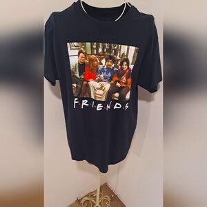 FRIENDS Tshirt, Size Large.